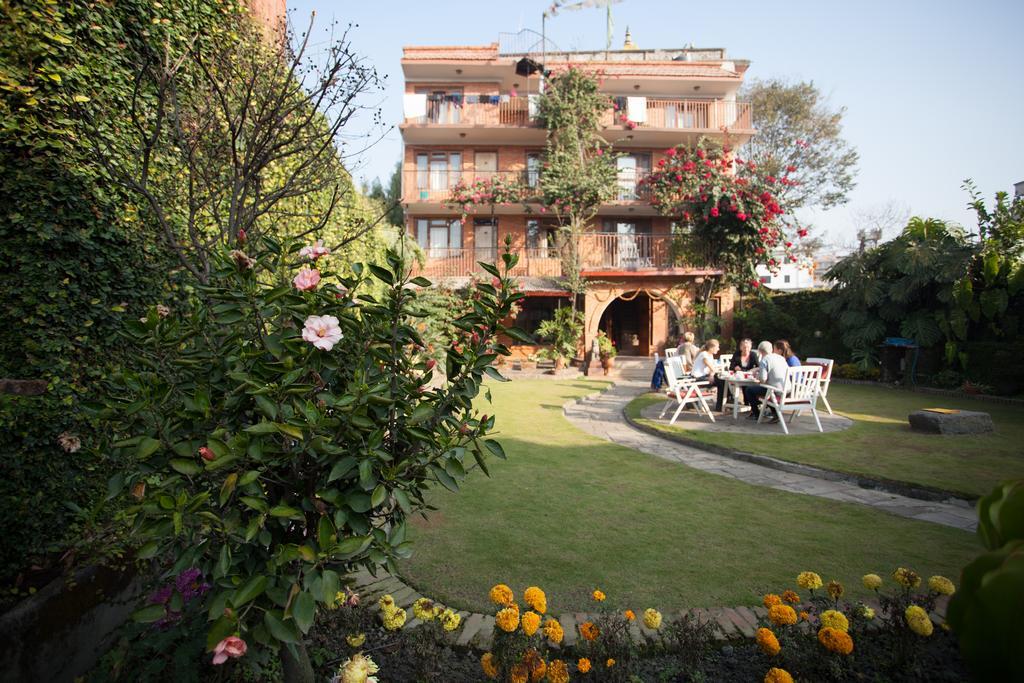 Maya Guest House Thimi Eksteriør bilde