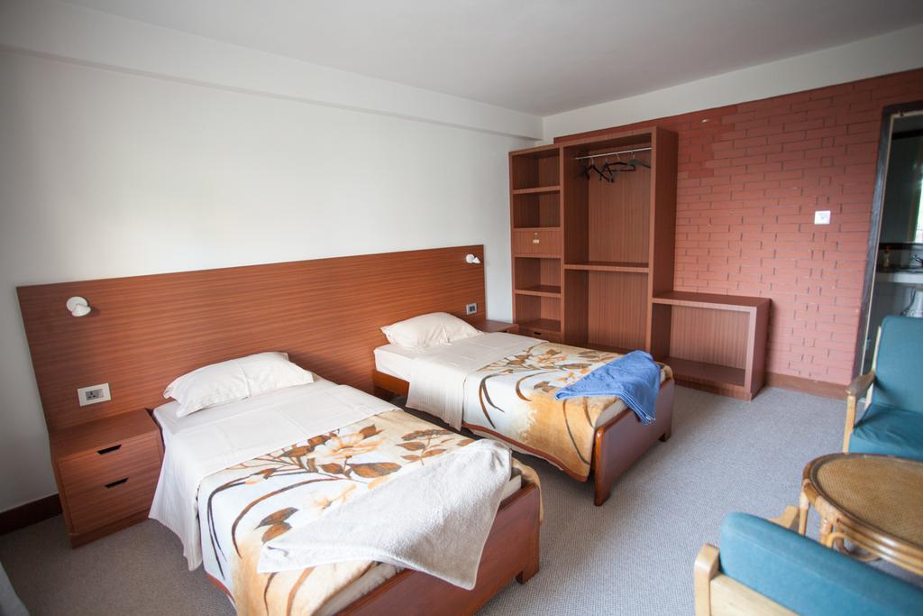 Maya Guest House Thimi Eksteriør bilde
